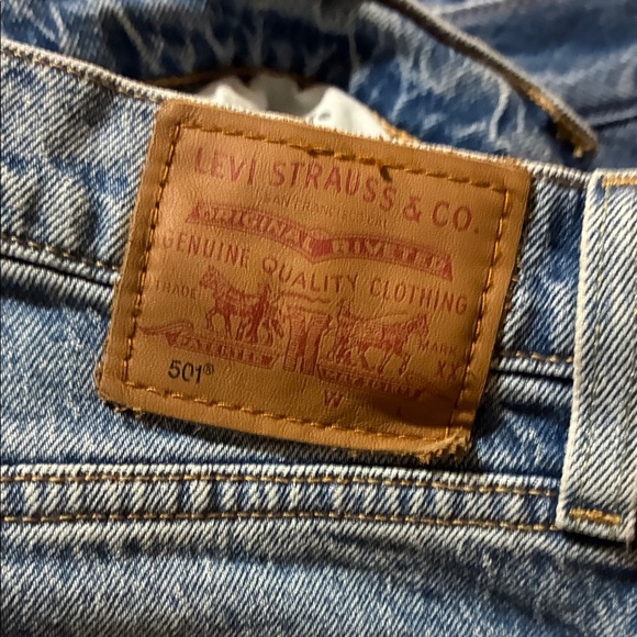 Levi's Women's Blue Jeans - Picture 3 of 5